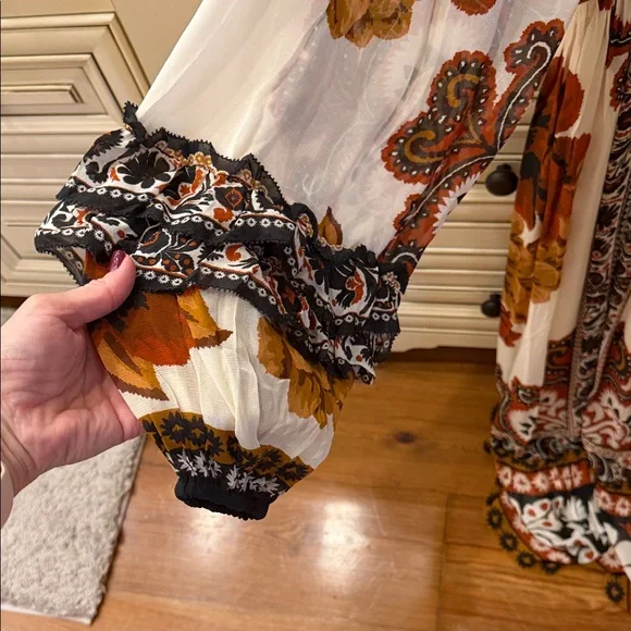 FARM Rio Multicolor Floral Long Sleeve Dress - Picture 3 of 4